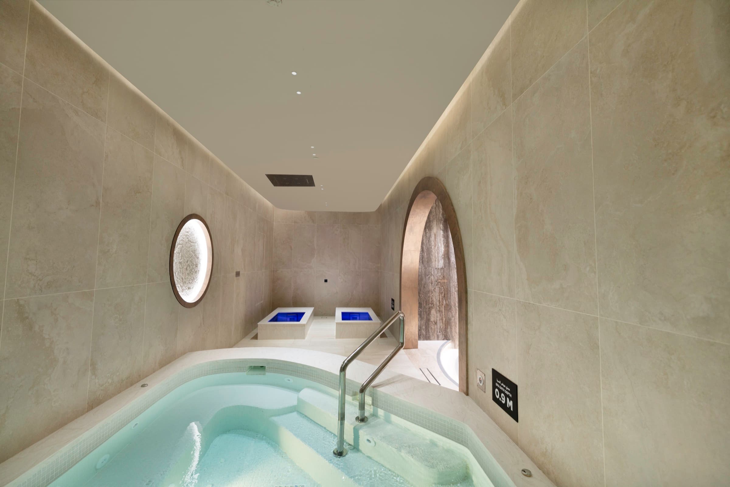 Contrast hydrotherapy. Hot tub and ice bath at MVP recovery suite